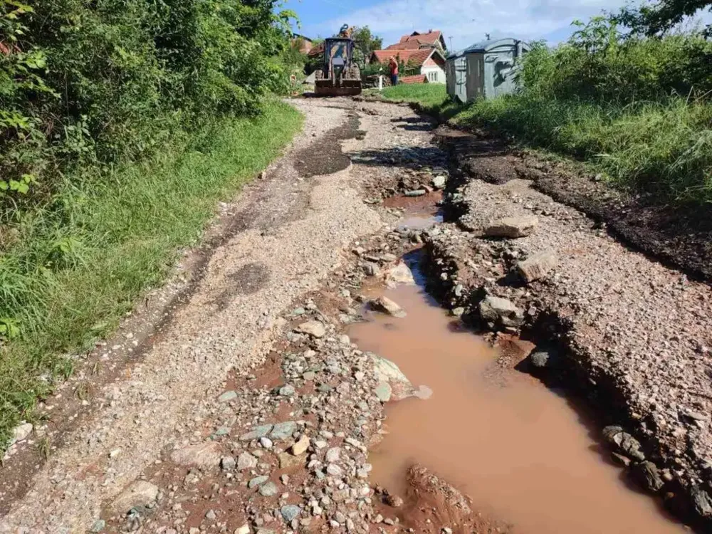 Bujica uništila zasade i odnela mostove u Gadžinom Hanu