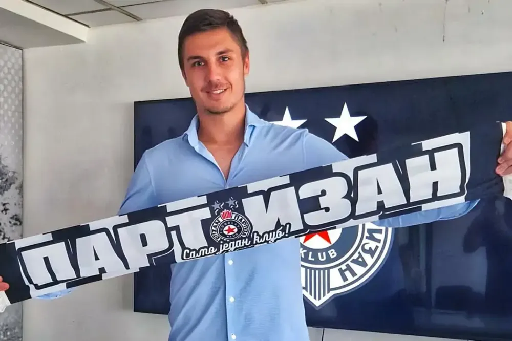 Nemanja Nikolić se vratio u Partizan