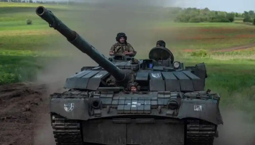 Kijev tvrdi da ukrajinske trupe napreduju ka Bahmutu