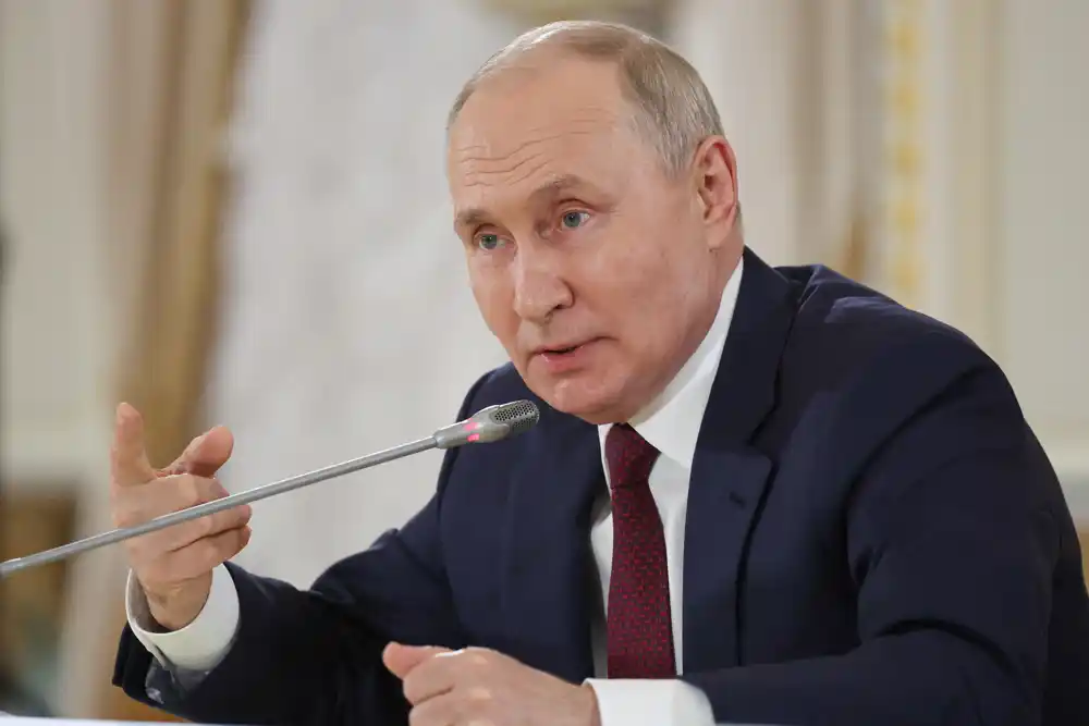 Putin: Ruska mornarnica dobija 30 novih brodova