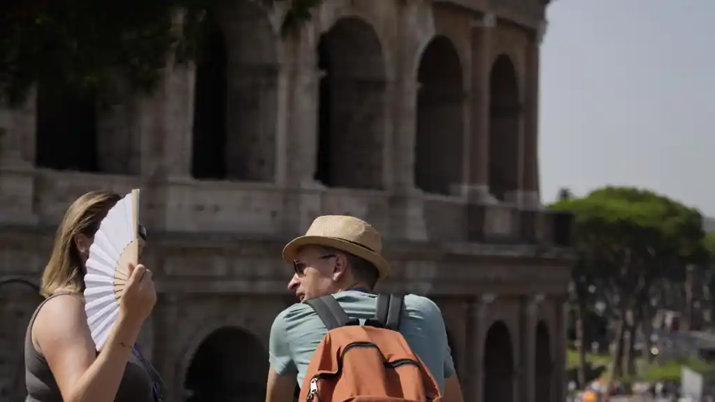 Toplotni talas u južnoj Evropi, zdravstvena upozorenja za stanovnike i turiste