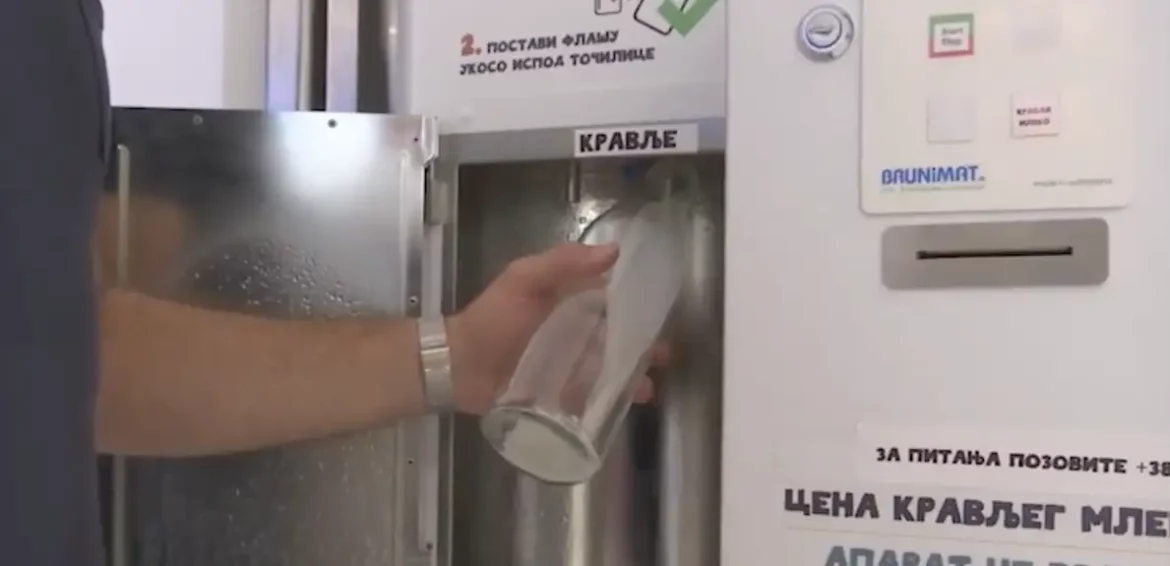 U centru Zlatibora postavljen mlekomat sa organskim mlekom, litar košta 220 dinara