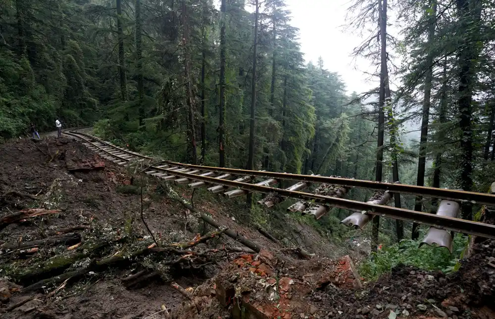 Broj poginulih nakon klizišta na indijskim Himalajima porastao je na 57