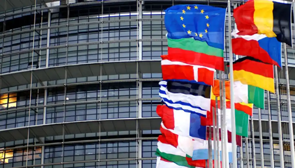 Evropska komisija predlaže da se vize ukinu i vlasnicima srpskih pasoša na Kosovu