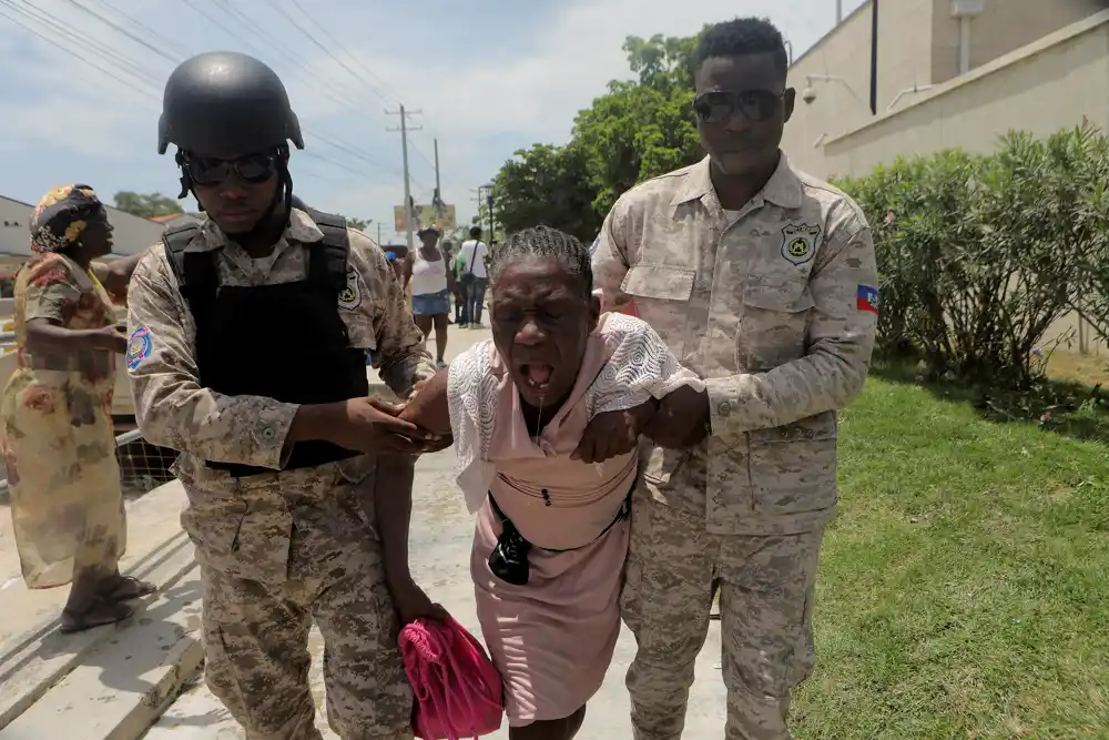 Hiljade demonstranata marširaju na Haitiju protiv nasilja bandi