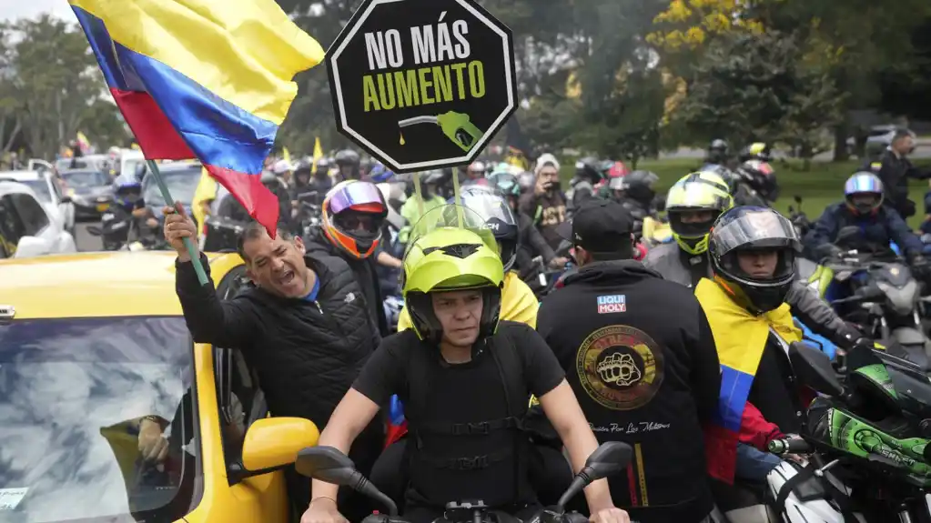 Hiljade ljudi izašlo na ulice Kolumbije u znak protesta zbog povećanja cena benzina
