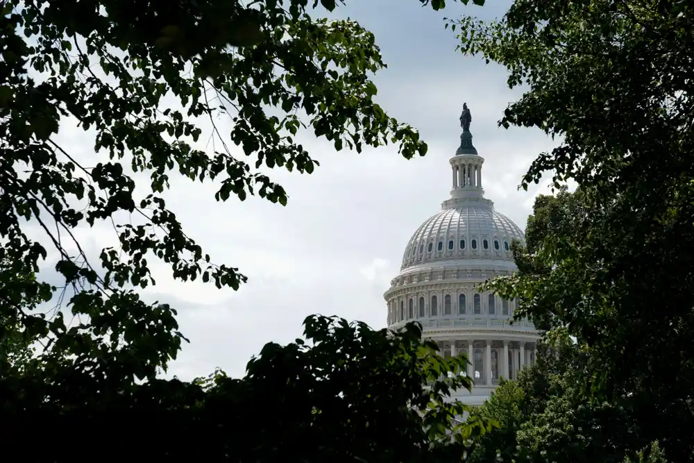 Kancelarije američke vlade u Vašingtonu zatvorene zbog oluje