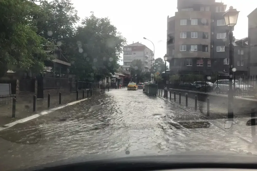 Posebno upozorenje na nevreme u Kragujevcu: Svi u stanju pripravnosti