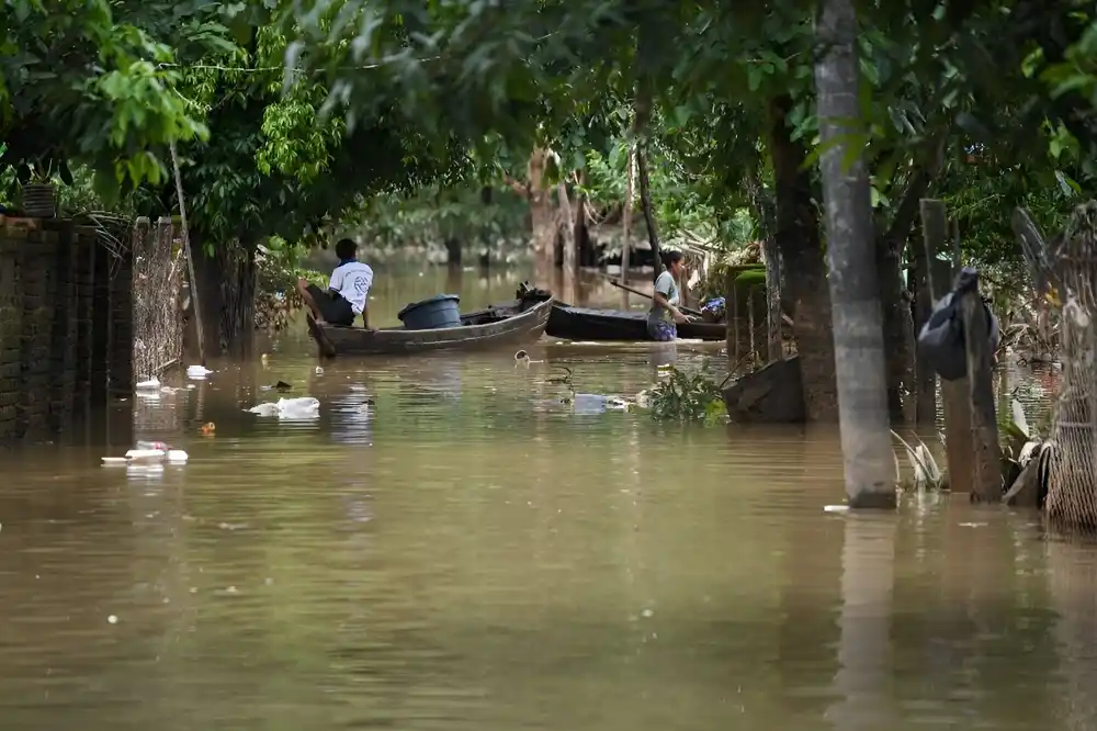 Poplave na jugu Mjanmara teraju hiljade ljudi u beg