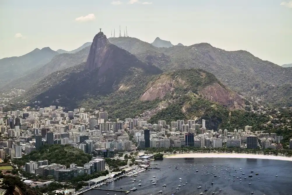 Podaci pokazuju da rasizam, siromaštvo i nepismenost povećavaju rizik od zaraze i podleganja sidi u Brazilu