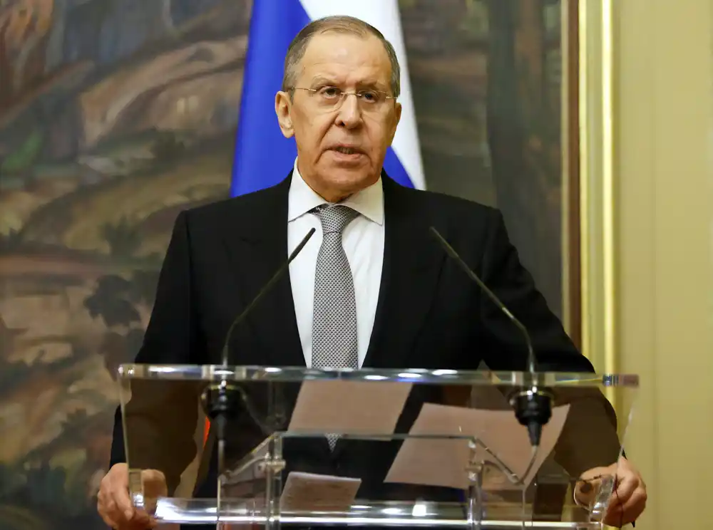 Lavrov: Posedovanje nuklearnog oružja Rusije je odgovor na pretnje