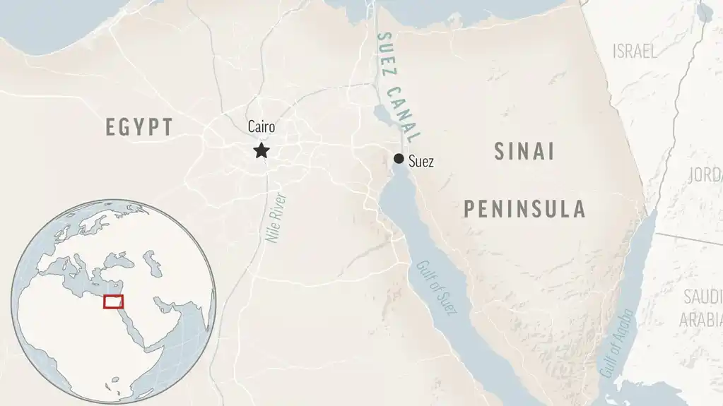 Tegljač potonuo u egipatskom Sueckom kanalu nakon sudara sa tankerom