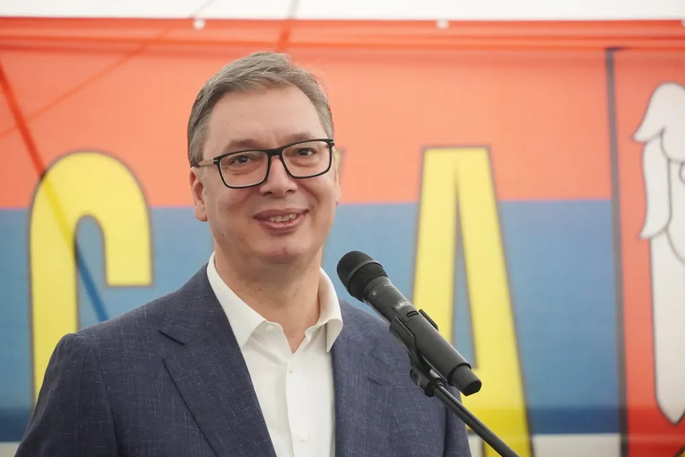 Vučić u Velikim Radincima: Povezaćemo celu Frušku goru dobrim putevima