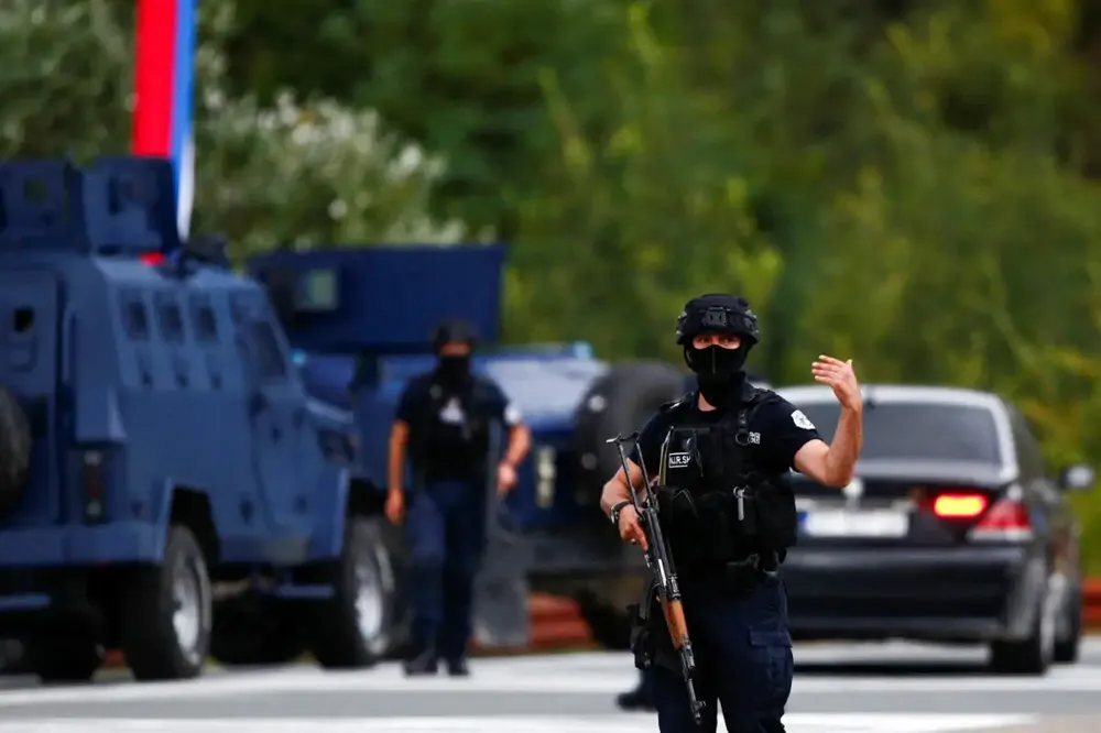 Tužilac: U Zvečanu nađeno vozilo puno oružja, identifikacija osumnjičenih za „teroristički napad“