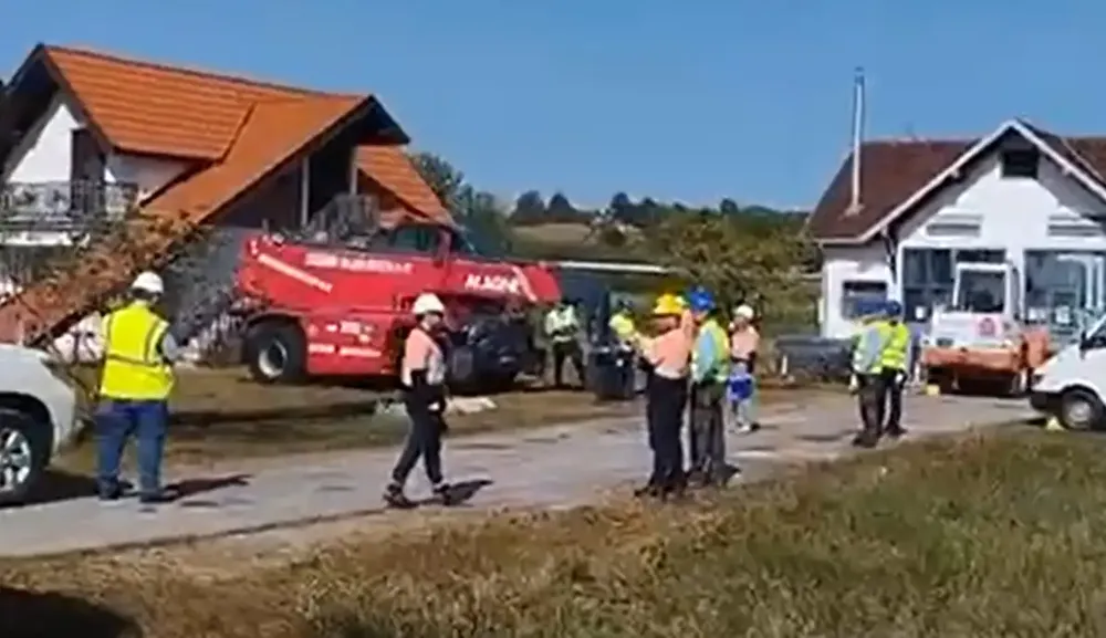 Rio Tinto počeo rušenje kuća u Nedeljicama, aktivisti i policija na terenu