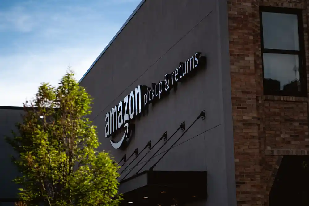 Amazon pojačava trku sa veštačkom inteligencijom sa investicijom od 4 milijarde dolara