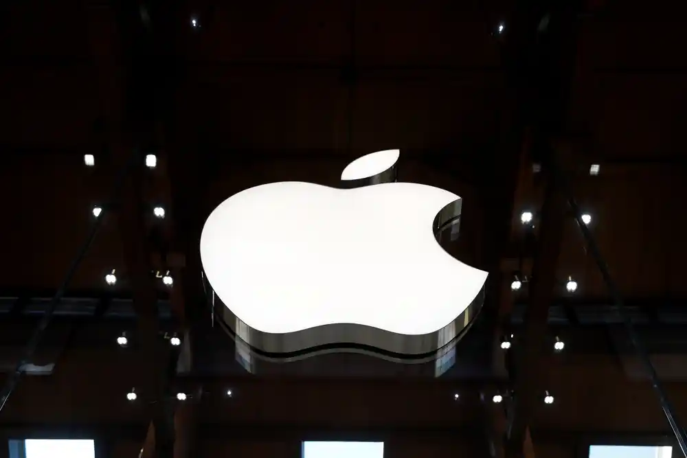 Apple će ažurirati iPhone 12 u Francuskoj zbog radijacije