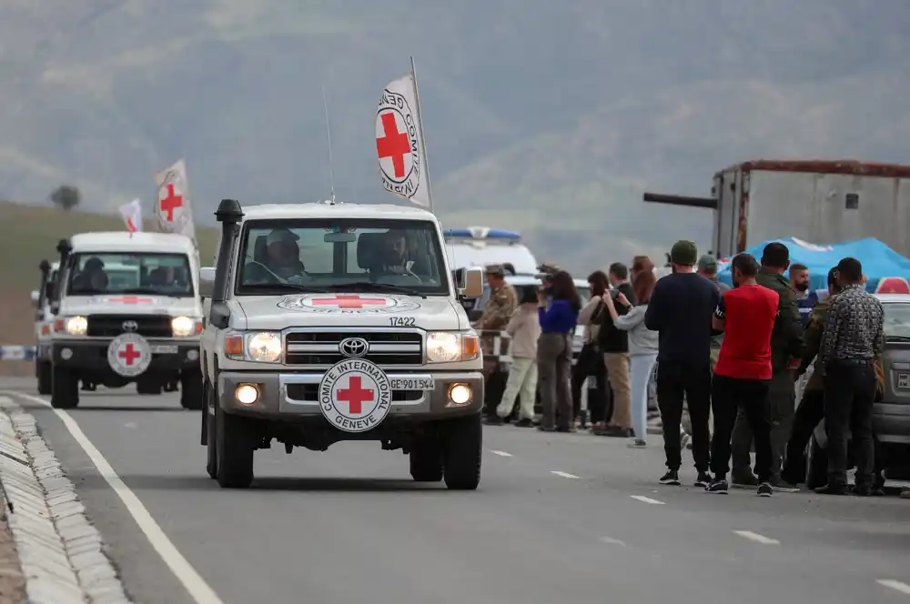 AFP: Prva grupa izbeglica iz Nagorno Karabaha stigla u Jermeniju