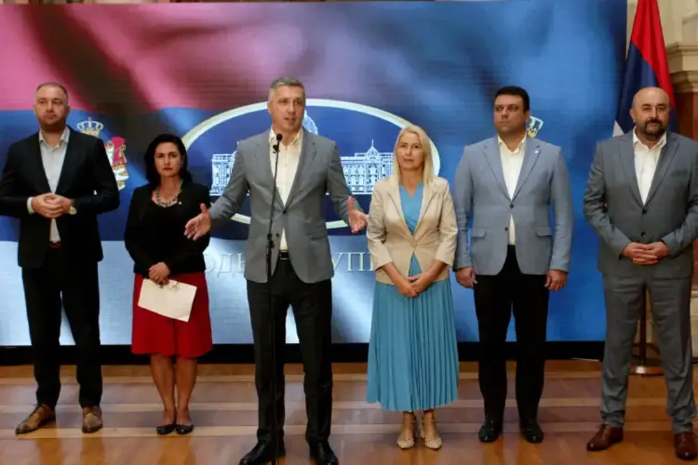 Poslanici desničarskih stranaka traže sednicu Skupštine zbog Kosova i izbore