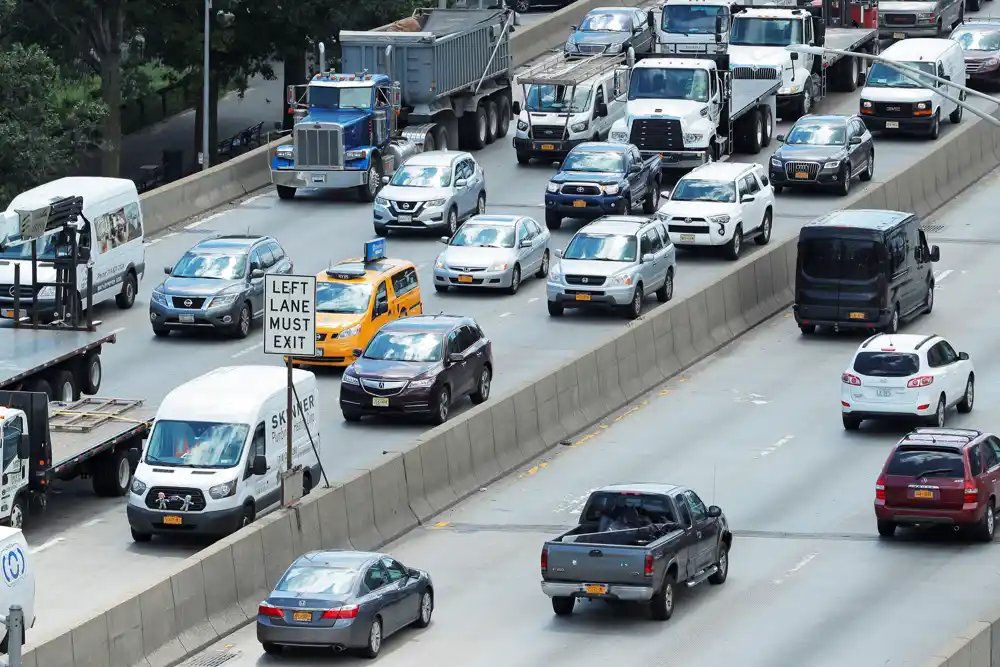 SAD: Federalni istražitelji zahtevaju ugradnju sistema upozorenja na sva vozila zbog prekomerne brzine