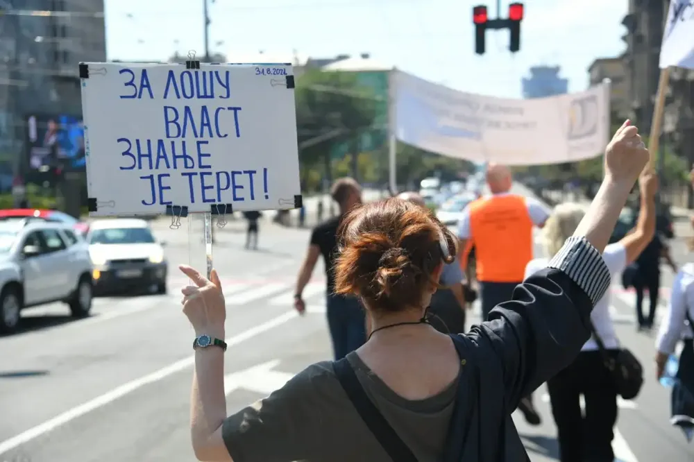 Danas protest prosvetnih radnika ispred Vlade Srbije