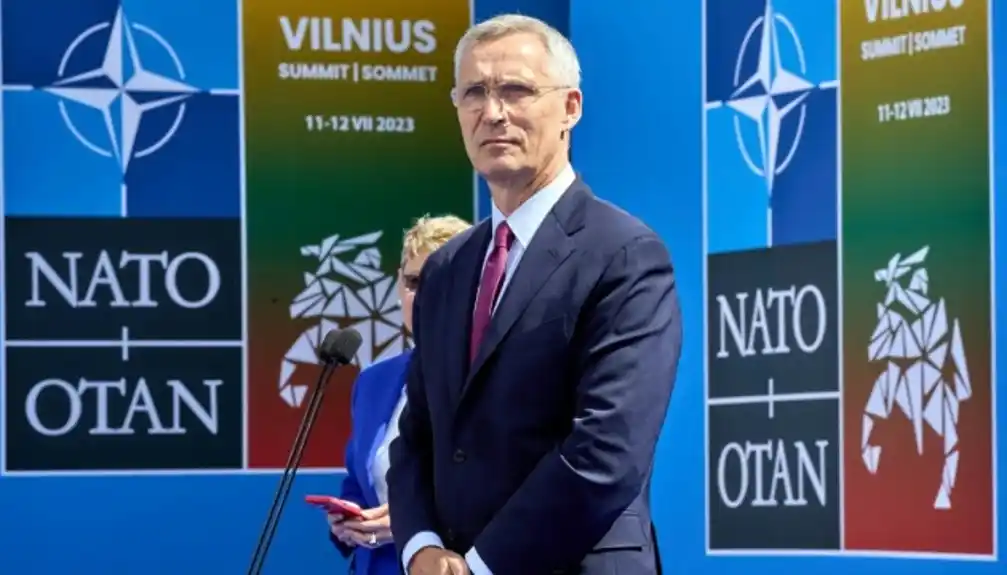 Stoltenberg: Ne treba očekivati brz završetak rata u Ukrajini