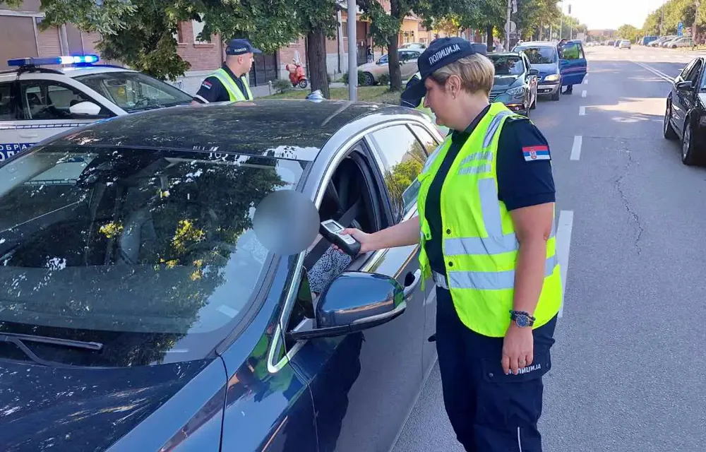 Iz saobraćaja u Prokuplju isključena dvojica vozača zbog alkohola i jedan zbog droge