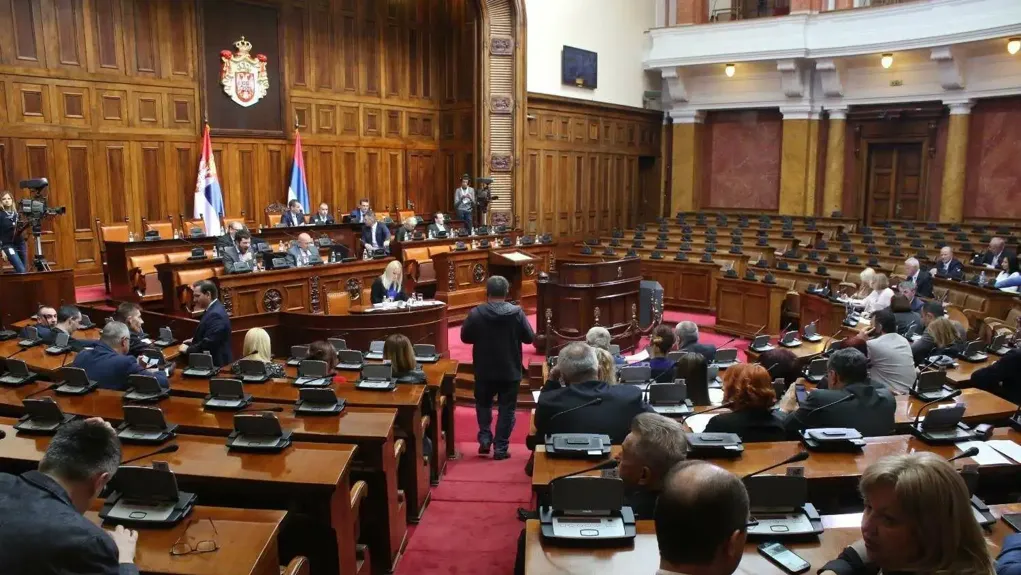 Narodni poslanici danas raspravljaju o Zakonu o lokalnim izborima