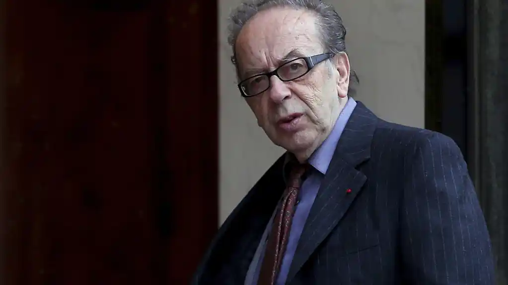 Albanski romanopisac Ismail Kadare nagrađen titulom Velikog oficira Legije časti