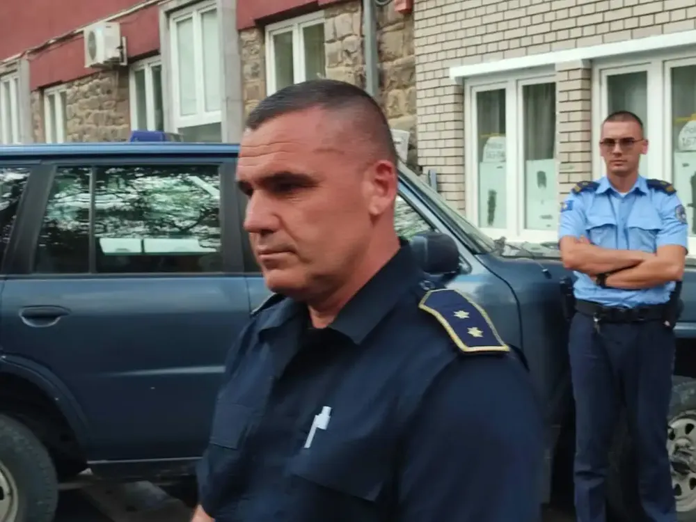 Eljšani: Kosovska policija uklonila sirene u severnom delu Kosovske Mitrovice