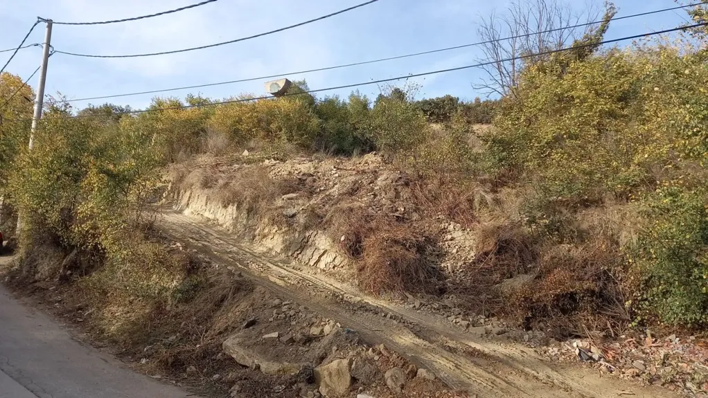 Jedna osoba ispitana u vezi sa skrnavljenjem pravoslavnog groblja u Kosovskoj Mitrovici