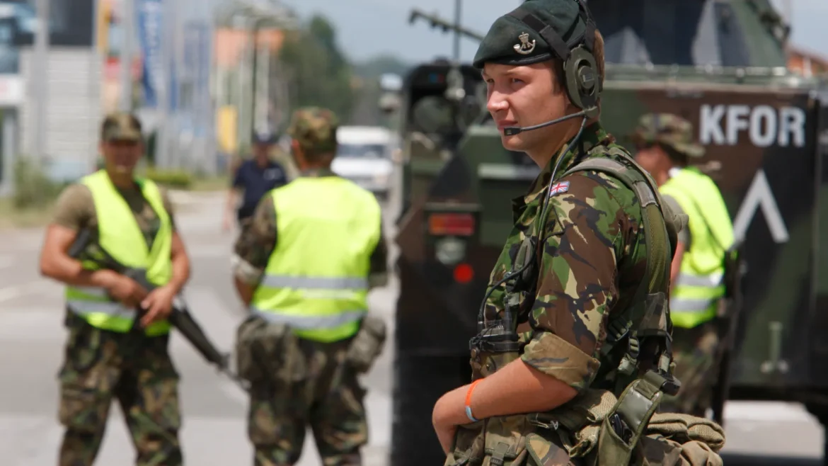 Šef NATO Komande u Napulju sastao se sa komandantom Kfora u Prištini, raspravljali o bezbednosnoj situaciji na Kosovu