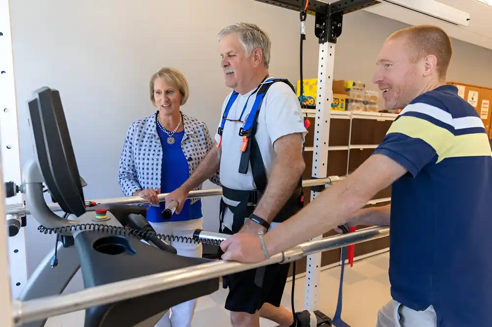 Kliničko ispitivanje pokazuje značajnu korist fizikalne terapije za preživele moždani udar