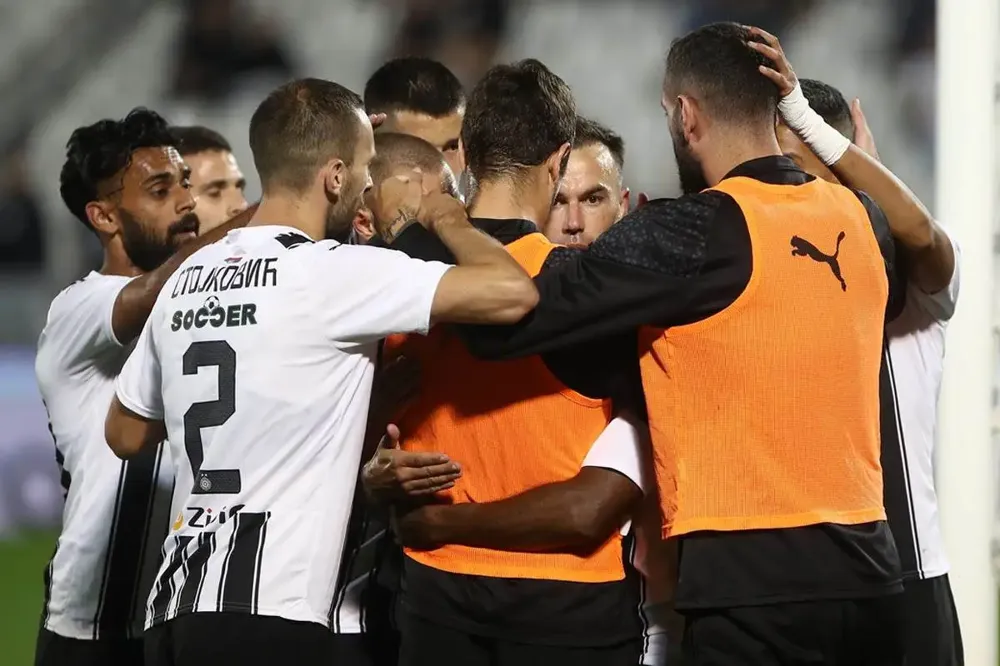 Partizan „probio bunker“ Mladosti, pobeda crno-belih za prvo mesto pred reprezentativnu pauzu