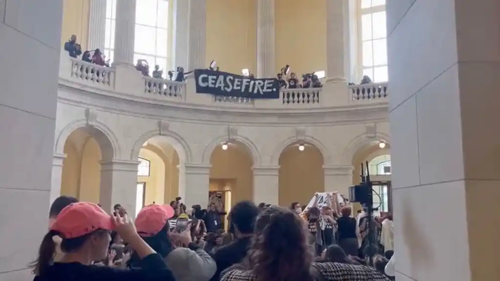 Propalestinski demonstranti napali Kapitol SAD