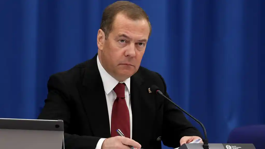 Medvedev tvrdi: Zelenski je priznao da su prva dva Majdana bila državni udar