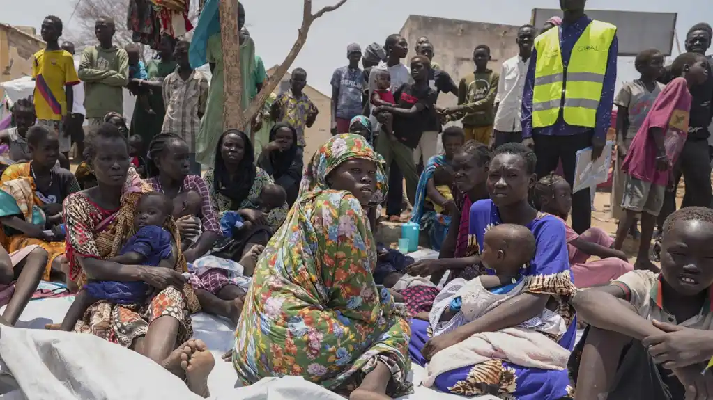 Agencija UN za hranu saopštila je da ima izveštaje o ljudima koji su umrli od gladi usred sukoba u Sudanu