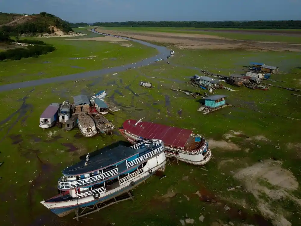 Suša odvodi stanovnike brazilskog Amazona koji se oslanjaju na vodene puteve