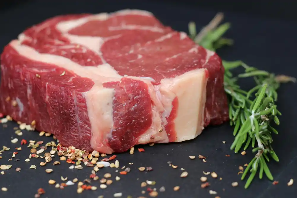 Velika potrošnja crvenog mesa može povećati rizik od kardiovaskularnih bolesti i dijabetesa