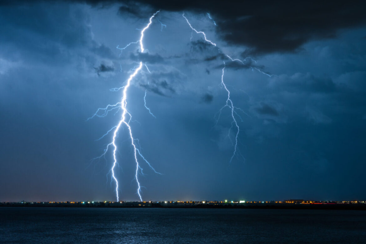 U Bugarskoj dvoje poginulo u nevremenu, mnogi bez struje