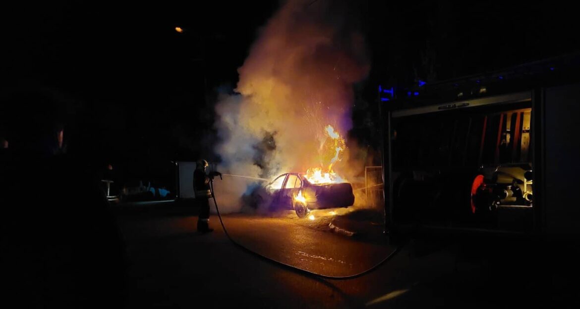 Zapaljen automobil vozača predsednika privremenog organa opštine Leposavić