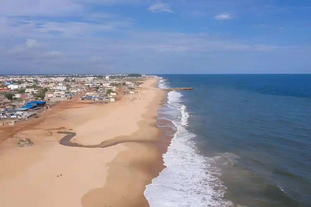 Benin se bori u borbi da zaustavi eroziju obale