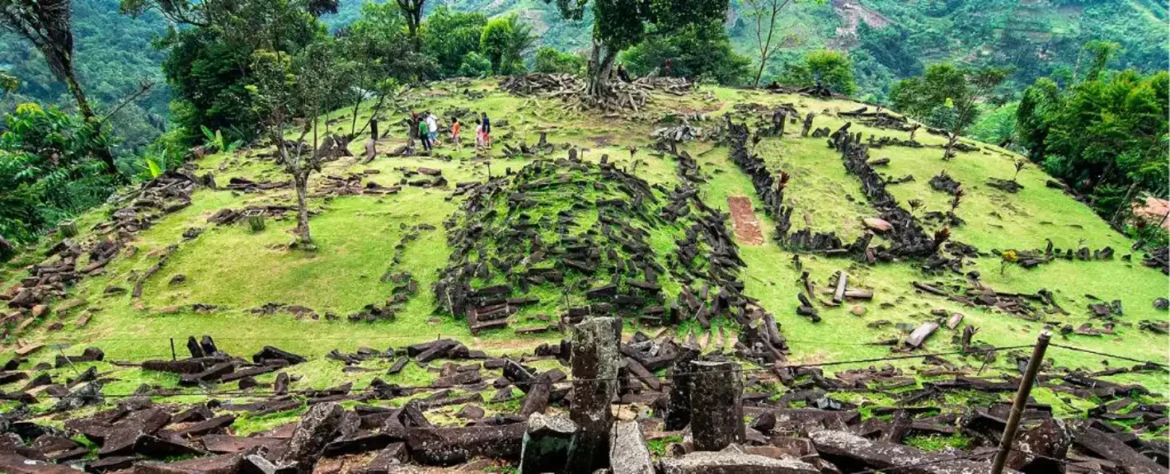Džinovska piramida zakopana u Indoneziji mogla bi biti najstarija na svetu