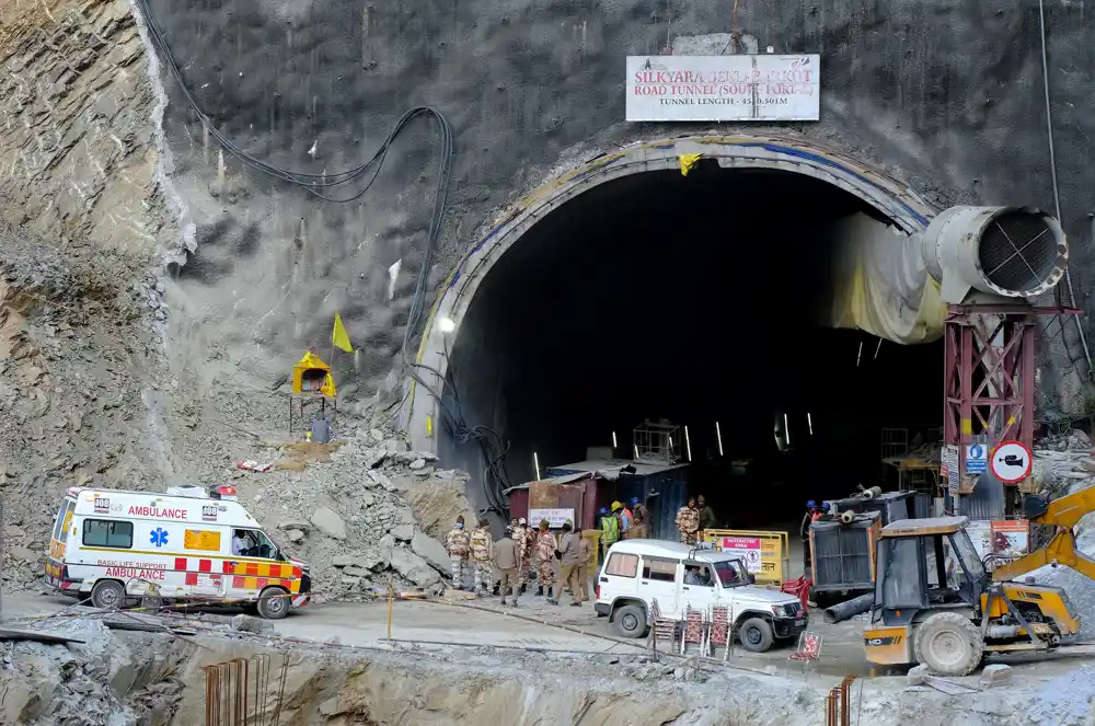 Spasavanje zatrpanih indijskih radnika u tunelu trajaće mnogo duže od očekivanog