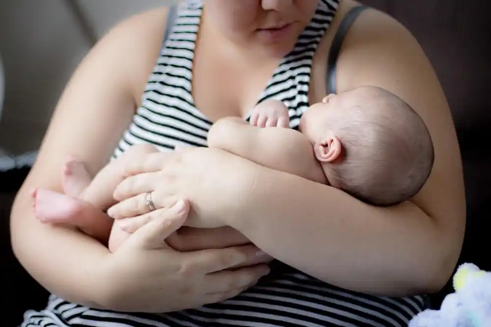 Kako ishrana majke utiče na zdravlje creva bebe