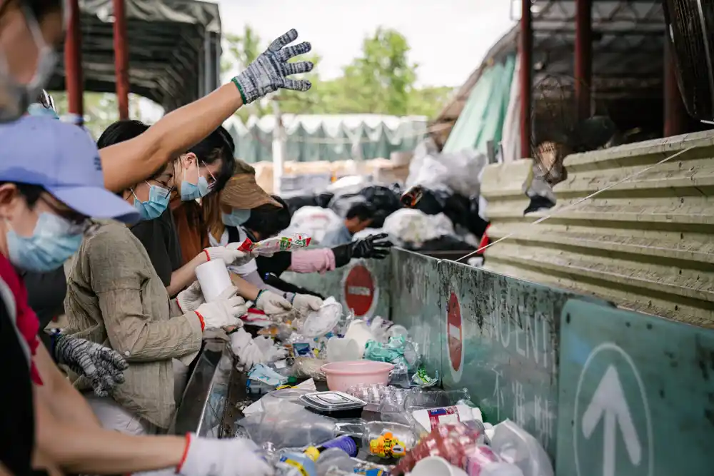 Naučnici pronalaze stotine toksičnih hemikalija u recikliranoj plastici