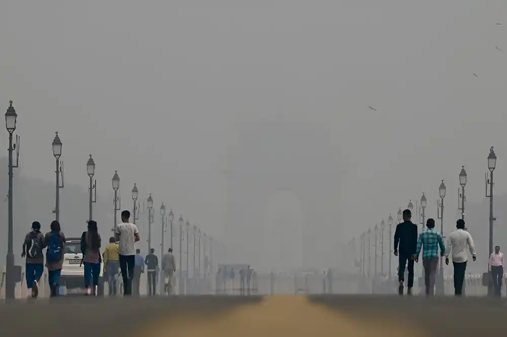 Nju Delhi zbog smoga produžava zatvaranje škola