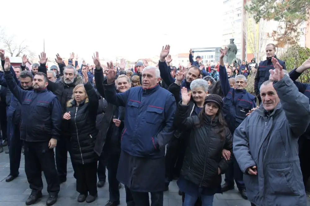 Radnici Zastava oružje iz Kragujevca traže poboljšanja u uslovima rada i platama