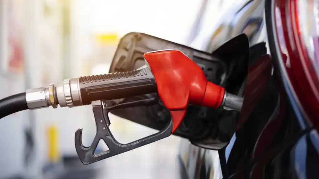Objavljene cene goriva: Dizel 206 dinara, benzin 198 dinara