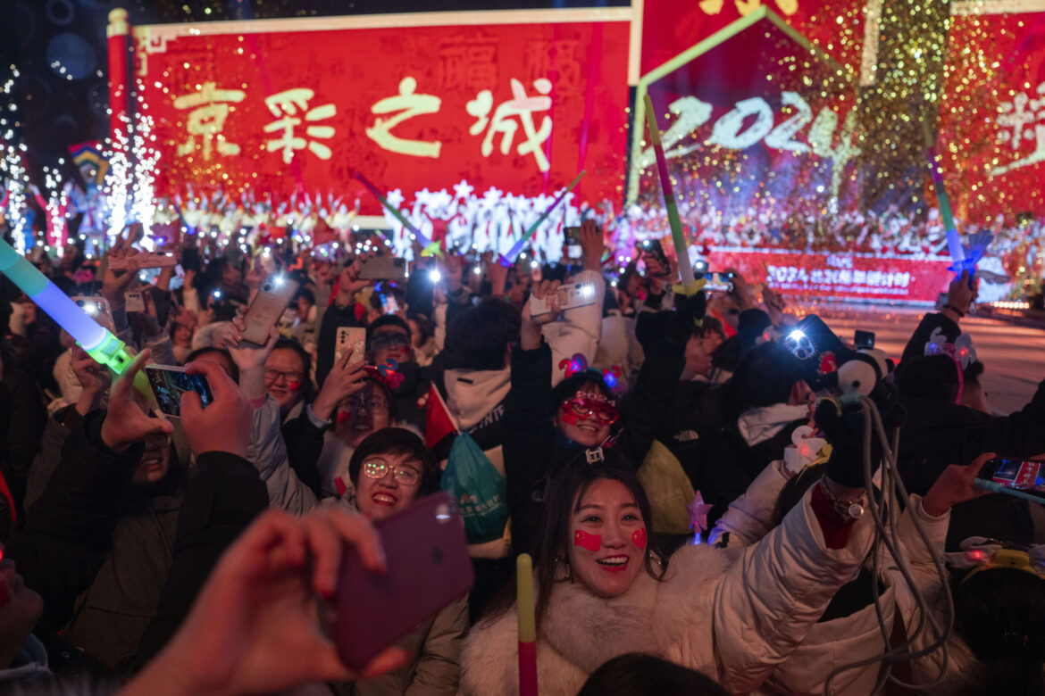 Nova godina stigla i u Kinu, vatromet u Hongkongu trajao 12 minuta